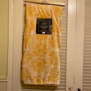 Sunflower Plush Throw